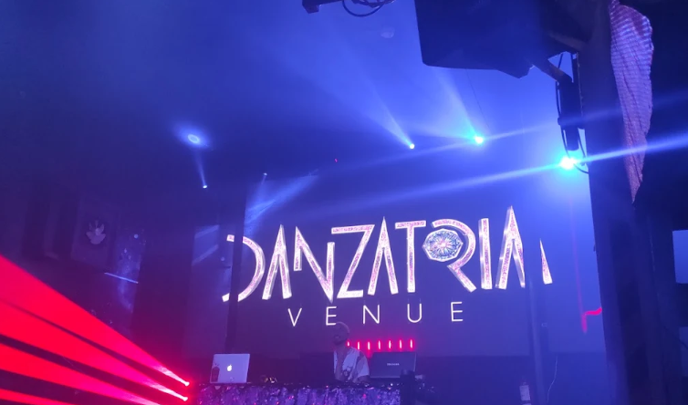 Danzatoria - Discoteca y Centro de Entretenimiento en la Av. Orellana Quito danzatoria discoteca quito av orellana entrada pridechic certificado
